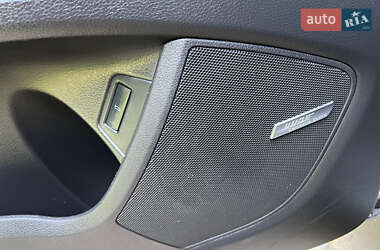 Внедорожник / Кроссовер Audi Q7 2012 в 