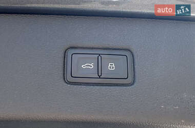 Внедорожник / Кроссовер Audi Q7 2022 в 