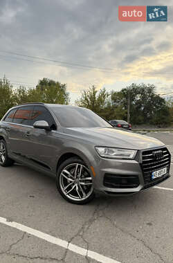 Внедорожник / Кроссовер Audi Q7 2017 в Днепре