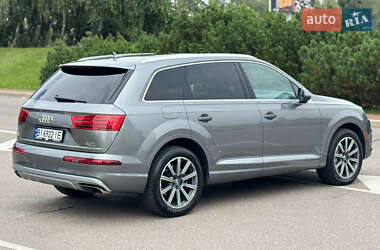 Внедорожник / Кроссовер Audi Q7 2016 в 