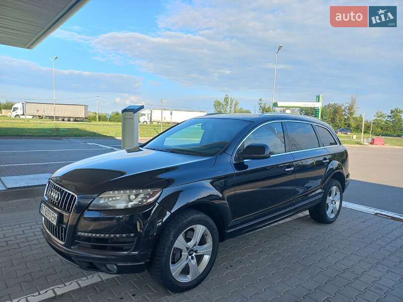 Внедорожник / Кроссовер Audi Q7 2014 в 