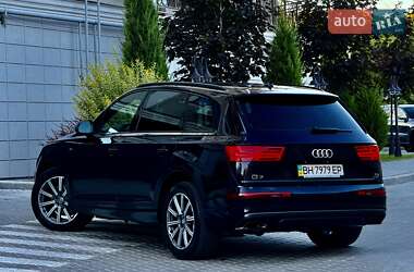 Внедорожник / Кроссовер Audi Q7 2017 в 