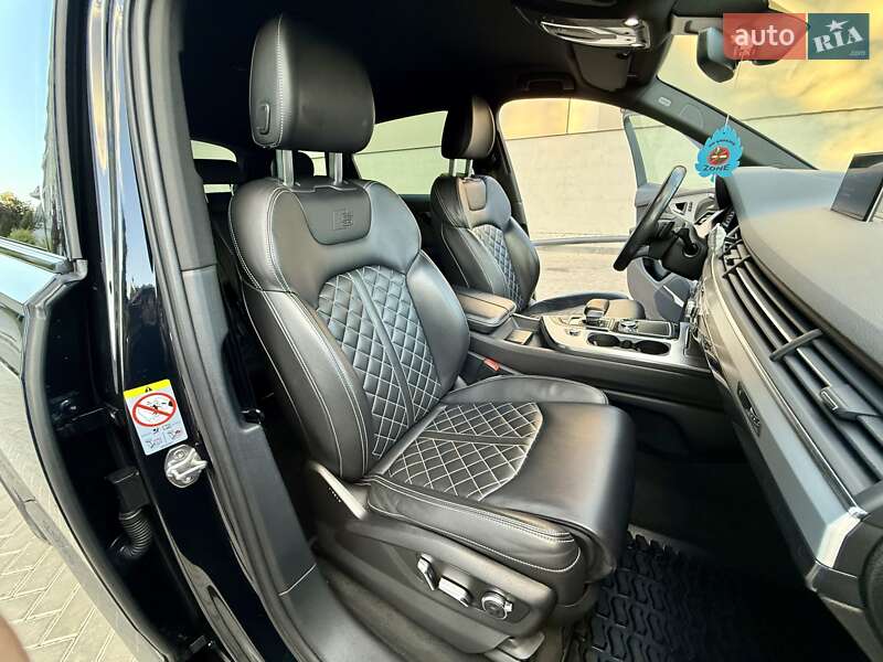 Позашляховик / Кросовер Audi Q7 2017 в Одесі