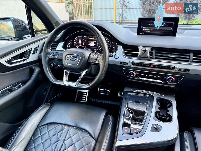 Позашляховик / Кросовер Audi Q7 2017 в Одесі