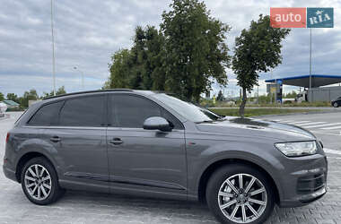 Внедорожник / Кроссовер Audi Q7 2018 в 