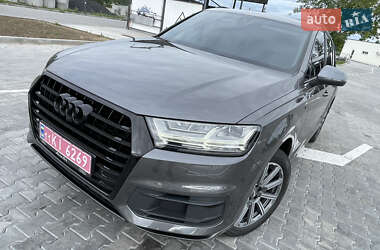 Внедорожник / Кроссовер Audi Q7 2018 в 