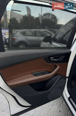 Внедорожник / Кроссовер Audi Q7 2018 в 