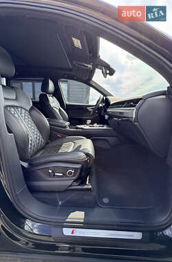 Внедорожник / Кроссовер Audi Q7 2018 в 
