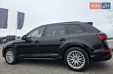 Внедорожник / Кроссовер Audi Q7 2020 в 