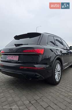 Внедорожник / Кроссовер Audi Q7 2020 в 