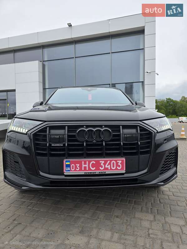 Внедорожник / Кроссовер Audi Q7 2020 в 