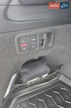 Внедорожник / Кроссовер Audi Q7 2020 в 