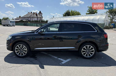 Внедорожник / Кроссовер Audi Q7 2016 в 
