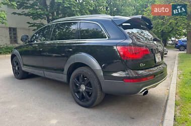 Внедорожник / Кроссовер Audi Q7 2007 в 