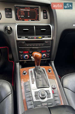 Внедорожник / Кроссовер Audi Q7 2007 в 