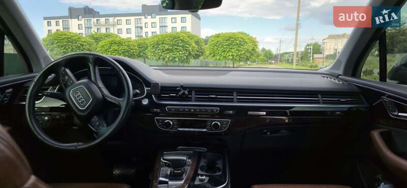 Позашляховик / Кросовер Audi Q7 2016 в Вінниці