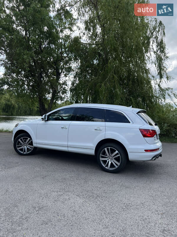 Внедорожник / Кроссовер Audi Q7 2014 в Ровно