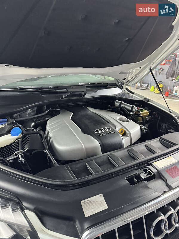 Внедорожник / Кроссовер Audi Q7 2014 в Ровно