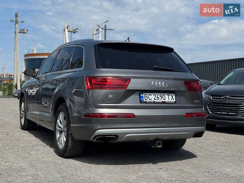 Позашляховик / Кросовер Audi Q7 2016 в Львові