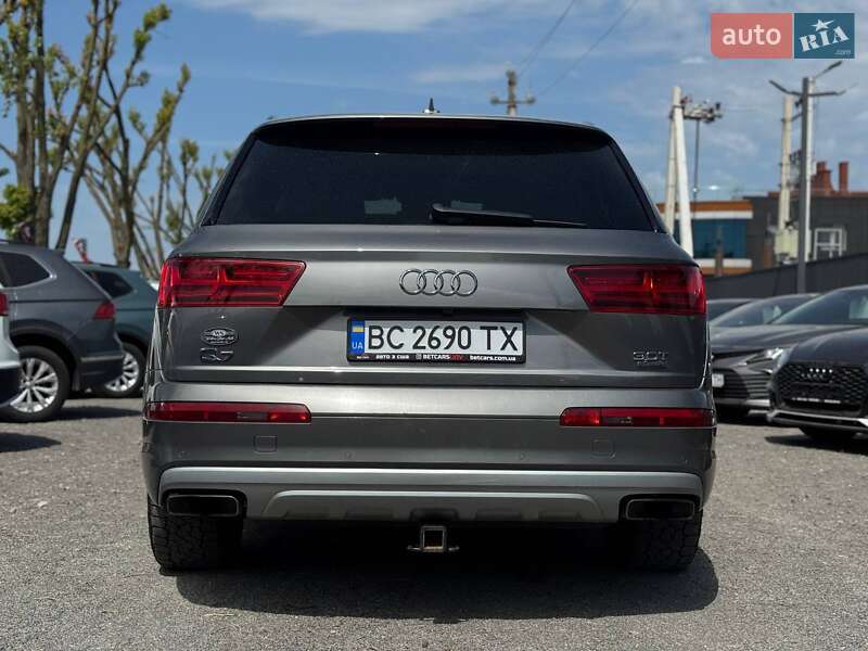 Позашляховик / Кросовер Audi Q7 2016 в Львові