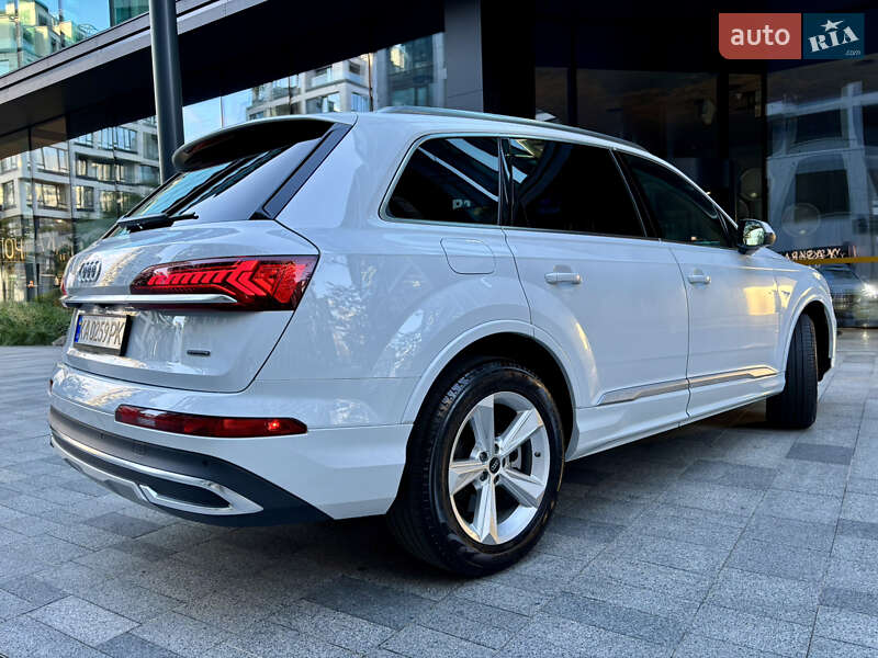 Внедорожник / Кроссовер Audi Q7 2023 в Киеве