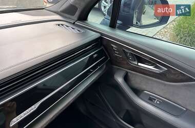 Внедорожник / Кроссовер Audi Q7 2020 в 