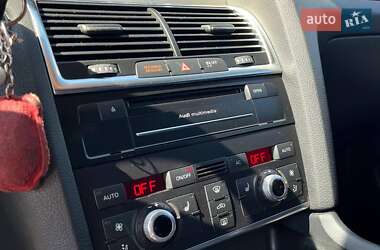 Внедорожник / Кроссовер Audi Q7 2011 в 