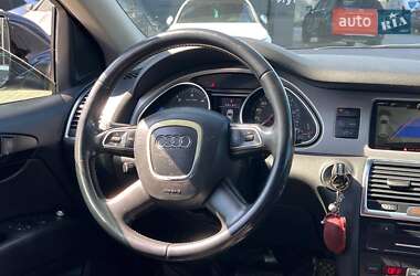 Внедорожник / Кроссовер Audi Q7 2011 в 