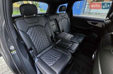 Внедорожник / Кроссовер Audi Q7 2019 в 