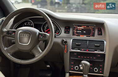 Внедорожник / Кроссовер Audi Q7 2007 в 