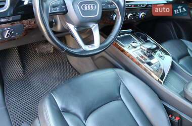 Внедорожник / Кроссовер Audi Q7 2018 в 