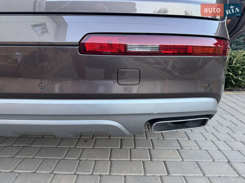 Внедорожник / Кроссовер Audi Q7 2017 в Одессе