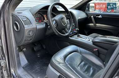 Внедорожник / Кроссовер Audi Q7 2007 в 