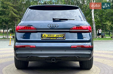 Внедорожник / Кроссовер Audi Q7 2023 в 