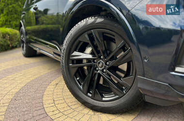 Внедорожник / Кроссовер Audi Q7 2023 в 