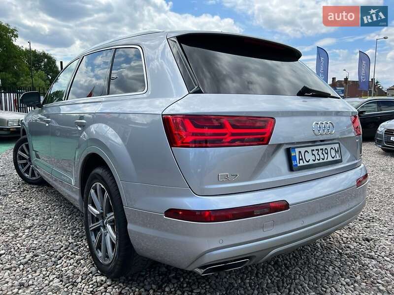 Внедорожник / Кроссовер Audi Q7 2017 в Любомле