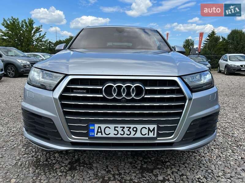 Внедорожник / Кроссовер Audi Q7 2017 в Любомле