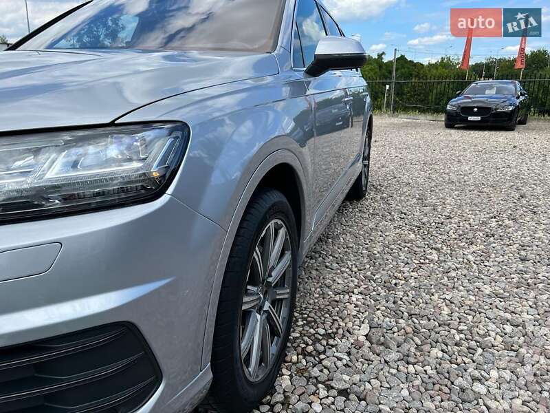 Внедорожник / Кроссовер Audi Q7 2017 в Любомле