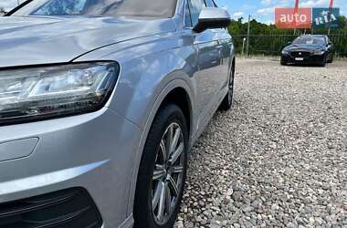 Внедорожник / Кроссовер Audi Q7 2017 в 