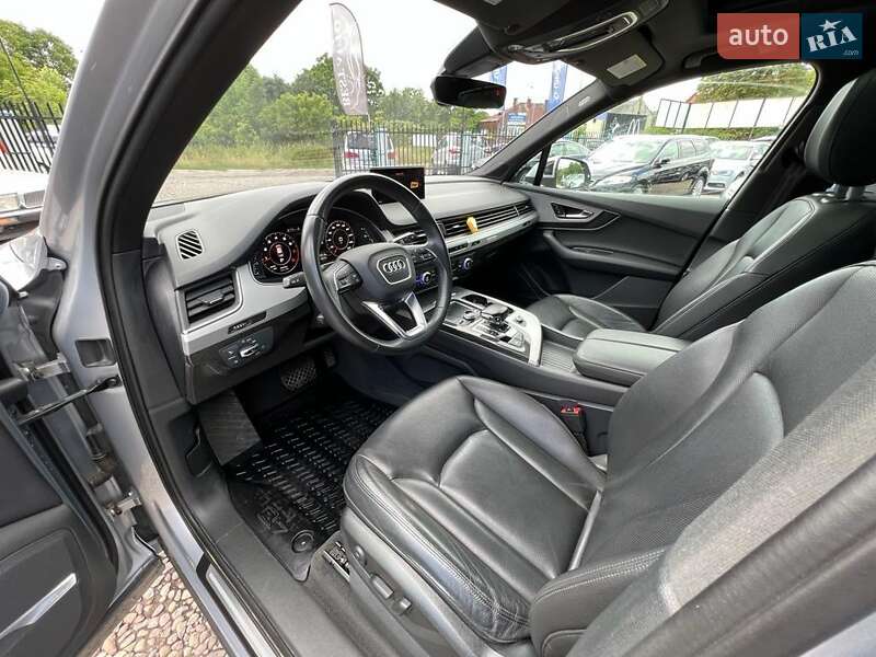 Внедорожник / Кроссовер Audi Q7 2017 в Любомле