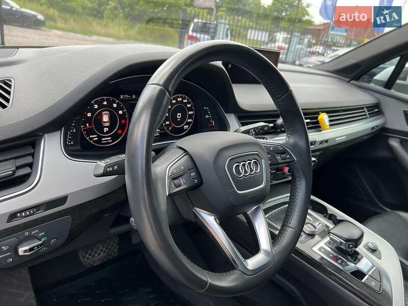 Внедорожник / Кроссовер Audi Q7 2017 в Любомле