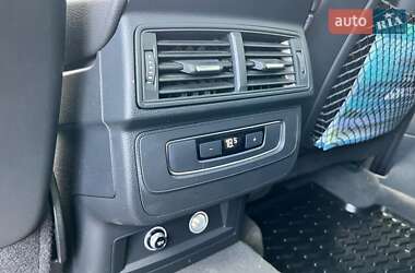 Внедорожник / Кроссовер Audi Q7 2017 в 