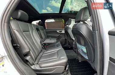 Внедорожник / Кроссовер Audi Q7 2017 в 