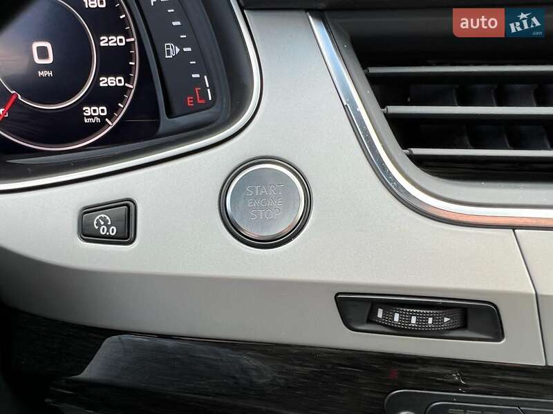 Внедорожник / Кроссовер Audi Q7 2017 в Любомле