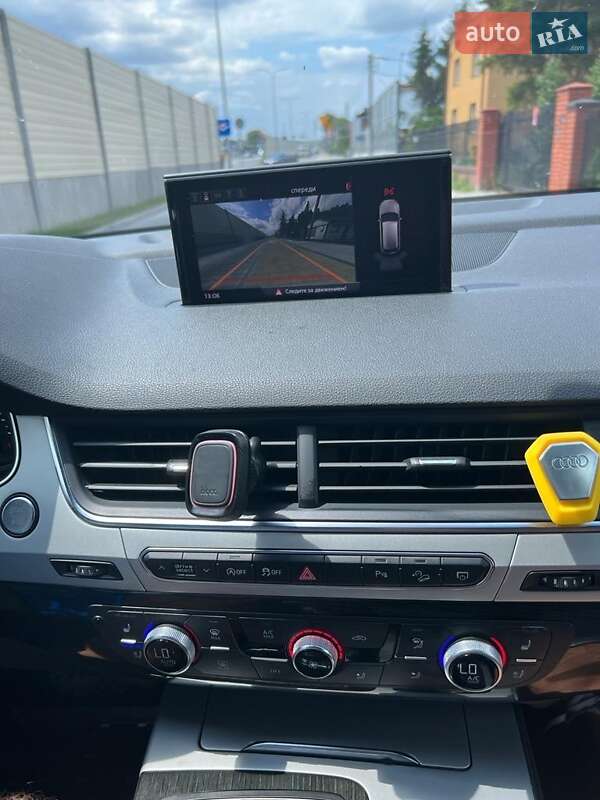 Внедорожник / Кроссовер Audi Q7 2017 в Любомле