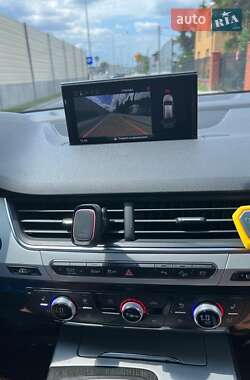 Внедорожник / Кроссовер Audi Q7 2017 в 