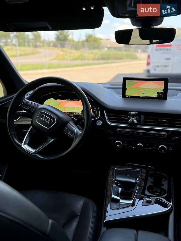 Внедорожник / Кроссовер Audi Q7 2017 в Днепре