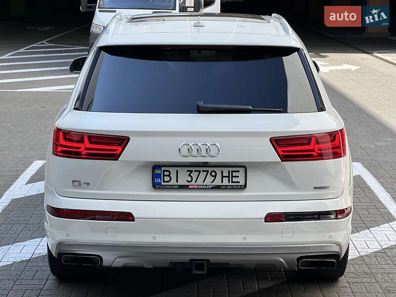 Внедорожник / Кроссовер Audi Q7 2019 в Киеве