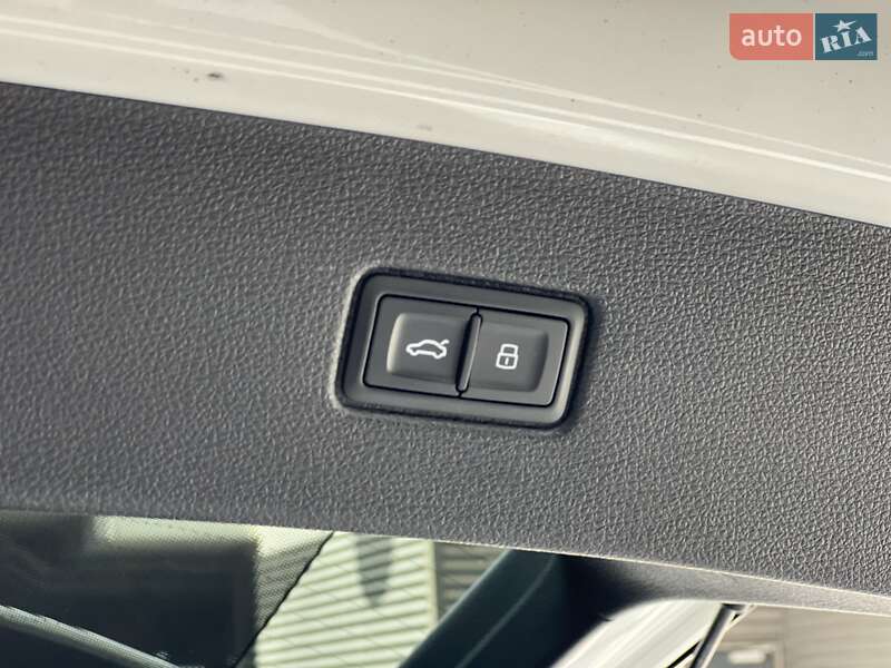 Внедорожник / Кроссовер Audi Q7 2019 в Киеве