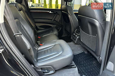 Внедорожник / Кроссовер Audi Q7 2015 в 